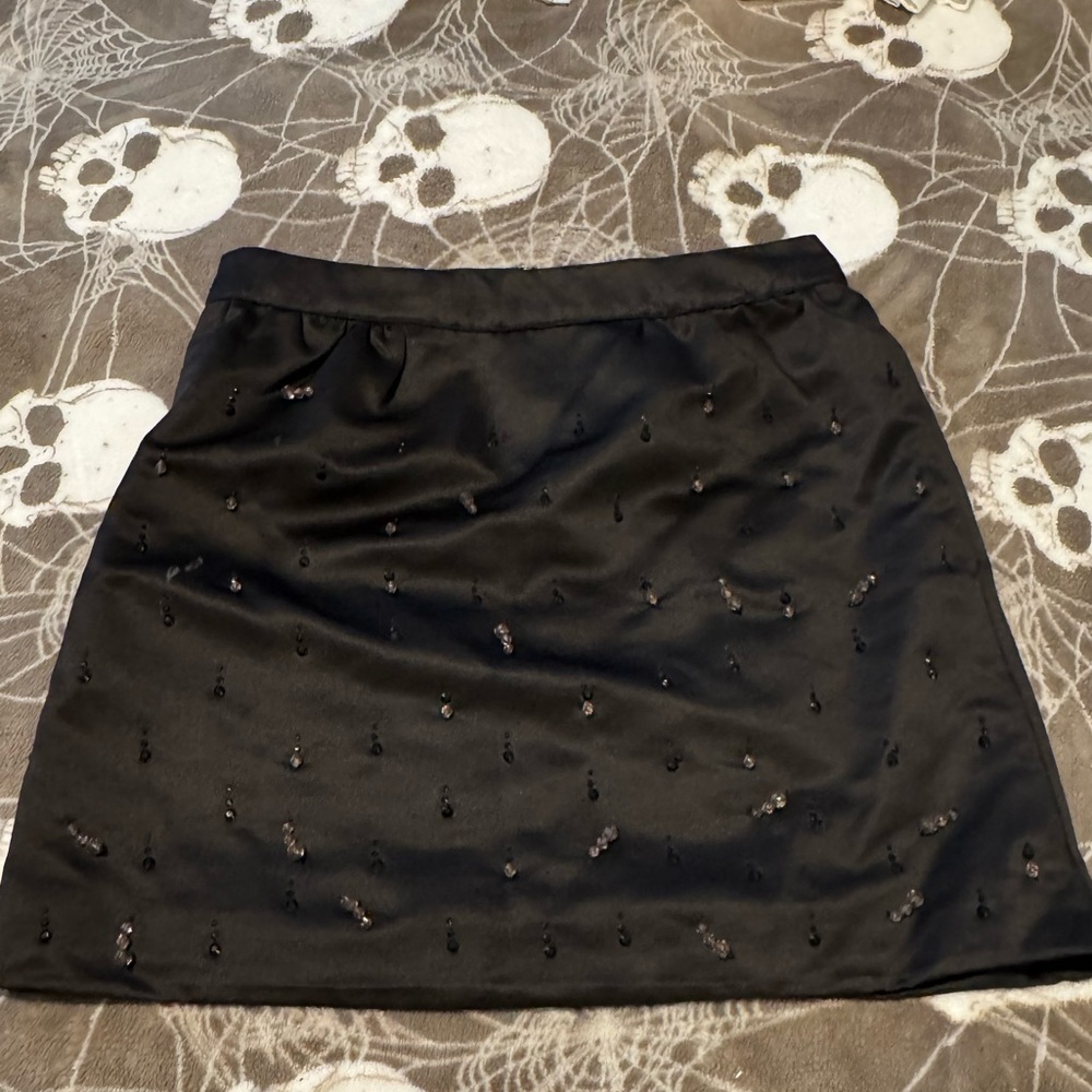 Free Assembly Elegant Black Embellished Skirt Size 6 - Picture 1 of 5